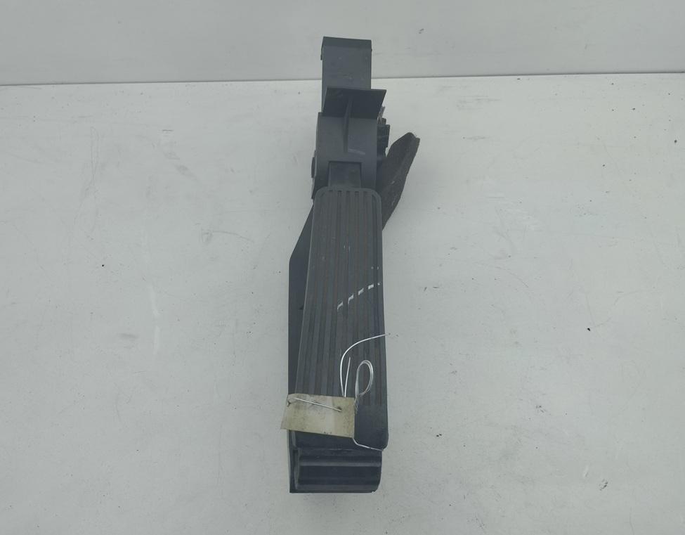 Педаль газа