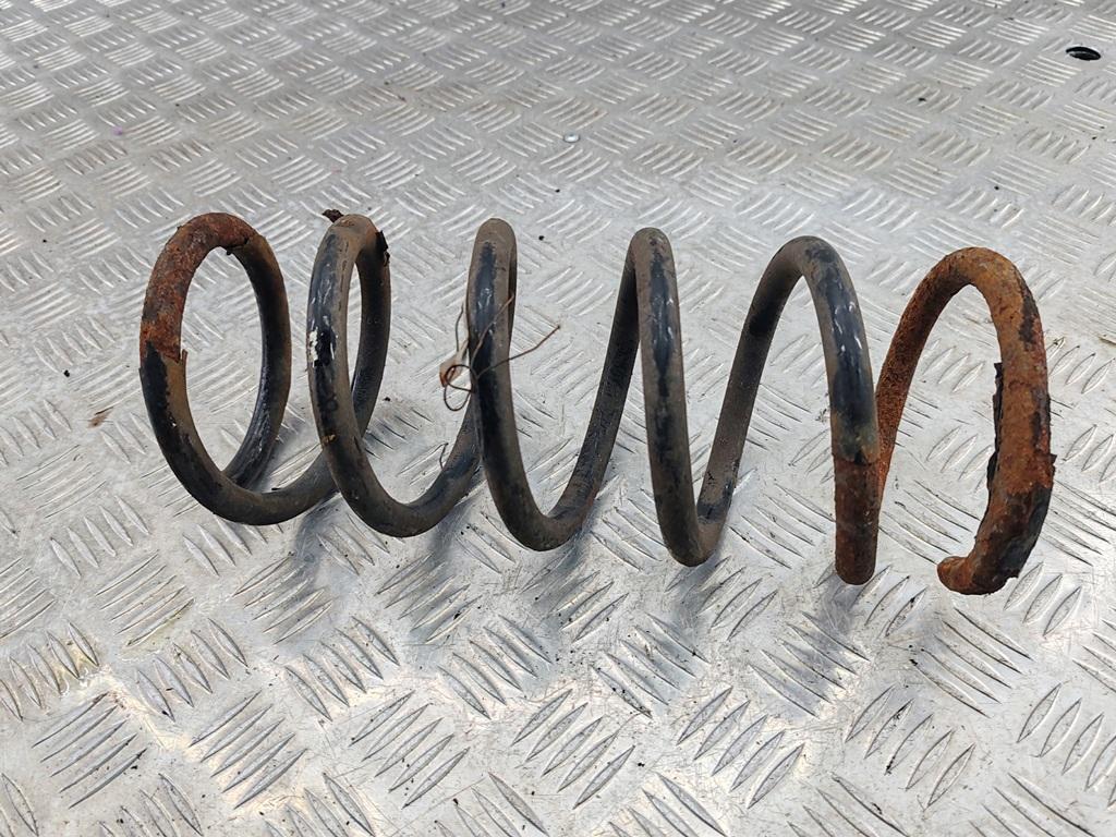Пружина подвески задняя