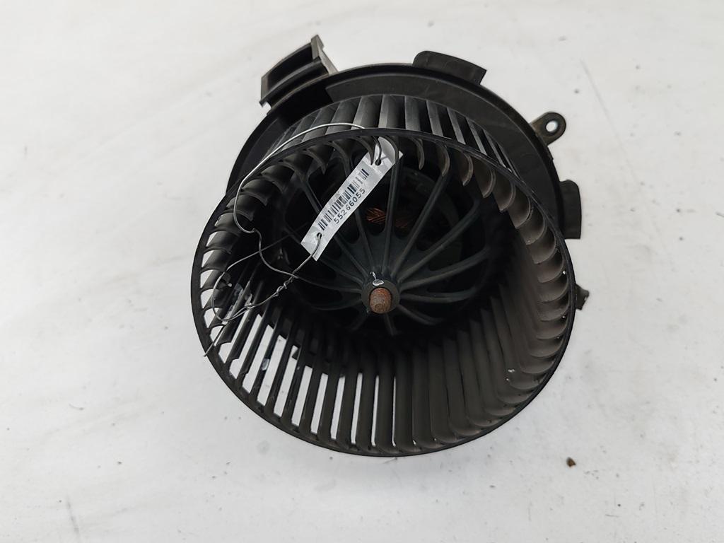 Двигатель отопителя (моторчик печки)