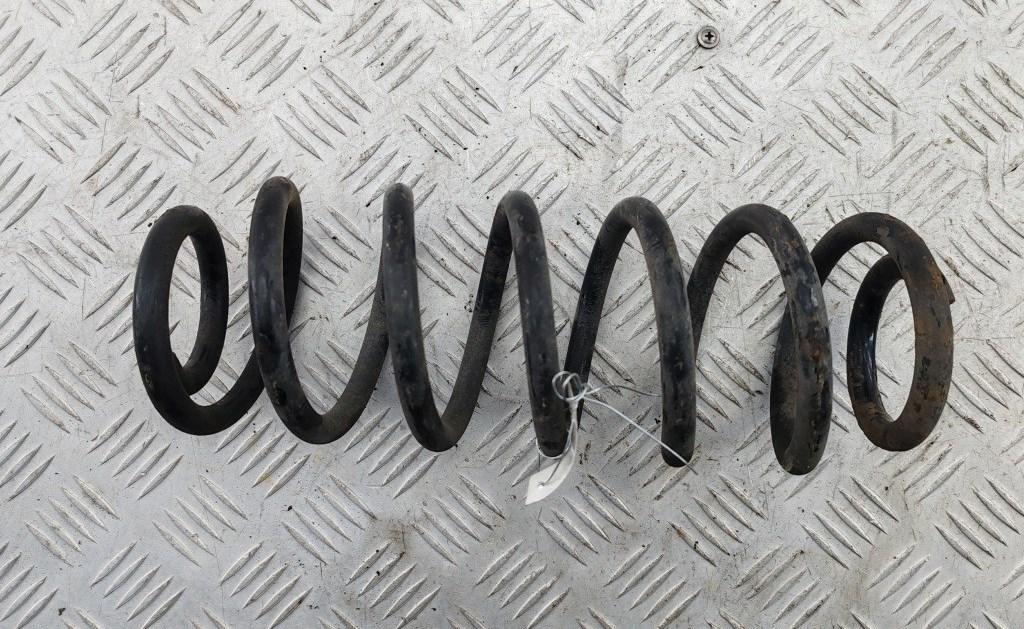 Пружина подвески задняя