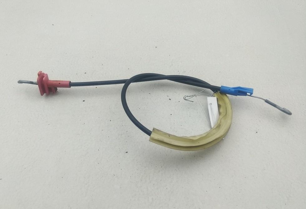 Трос двери задней