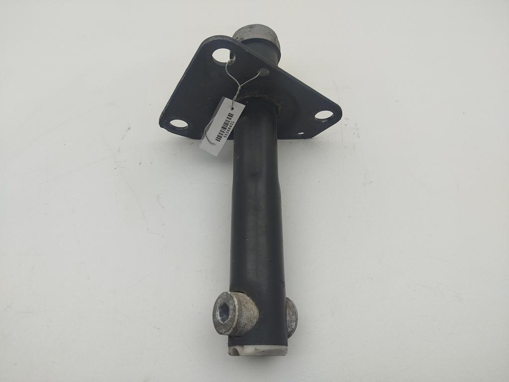 Кронштейн бампера переднего