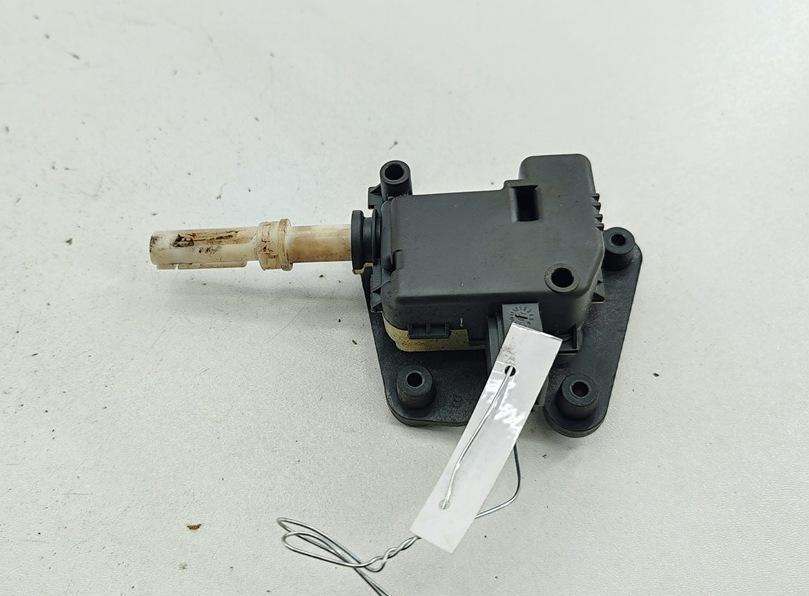 Активатор (привод) замка багажника