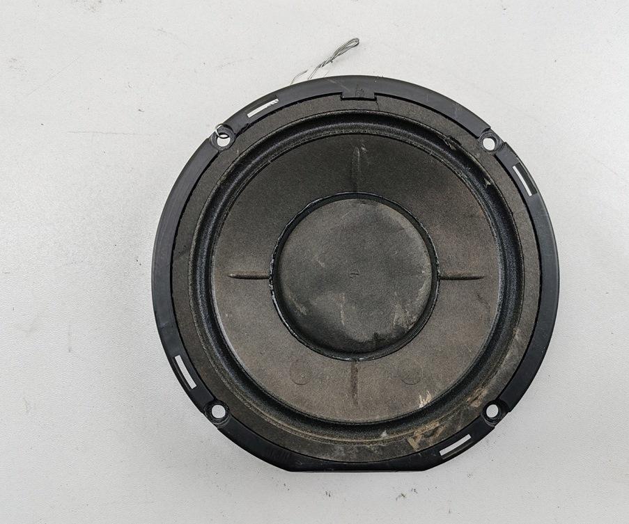 Динамик двери передней правой