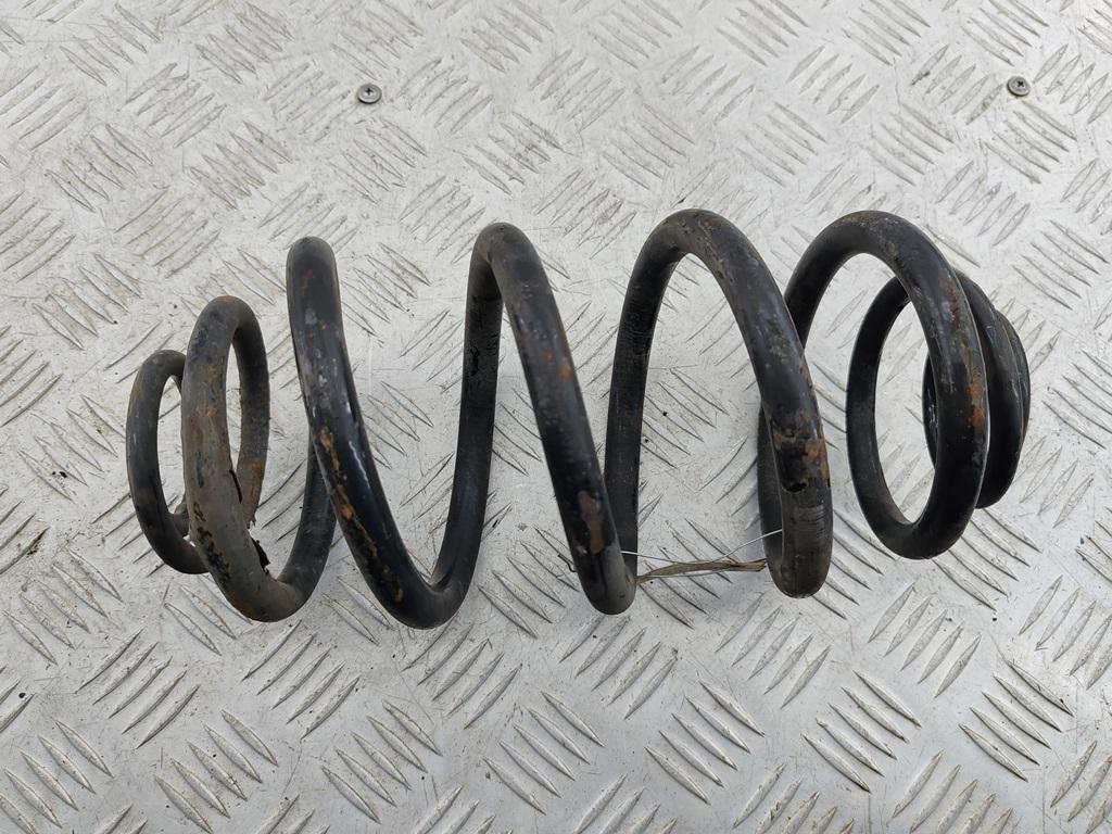 Пружина подвески задняя
