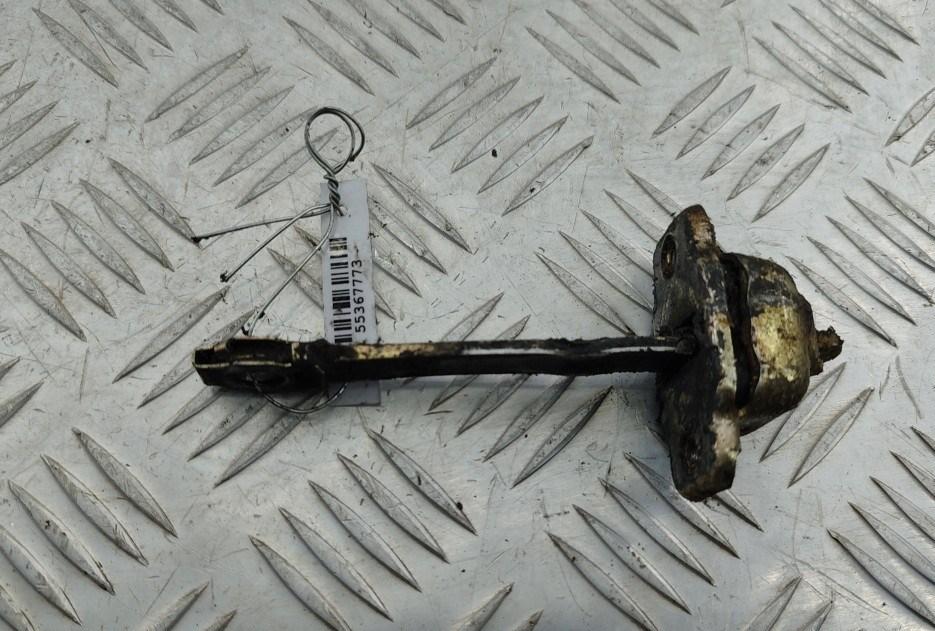 Ограничитель открывания двери передней