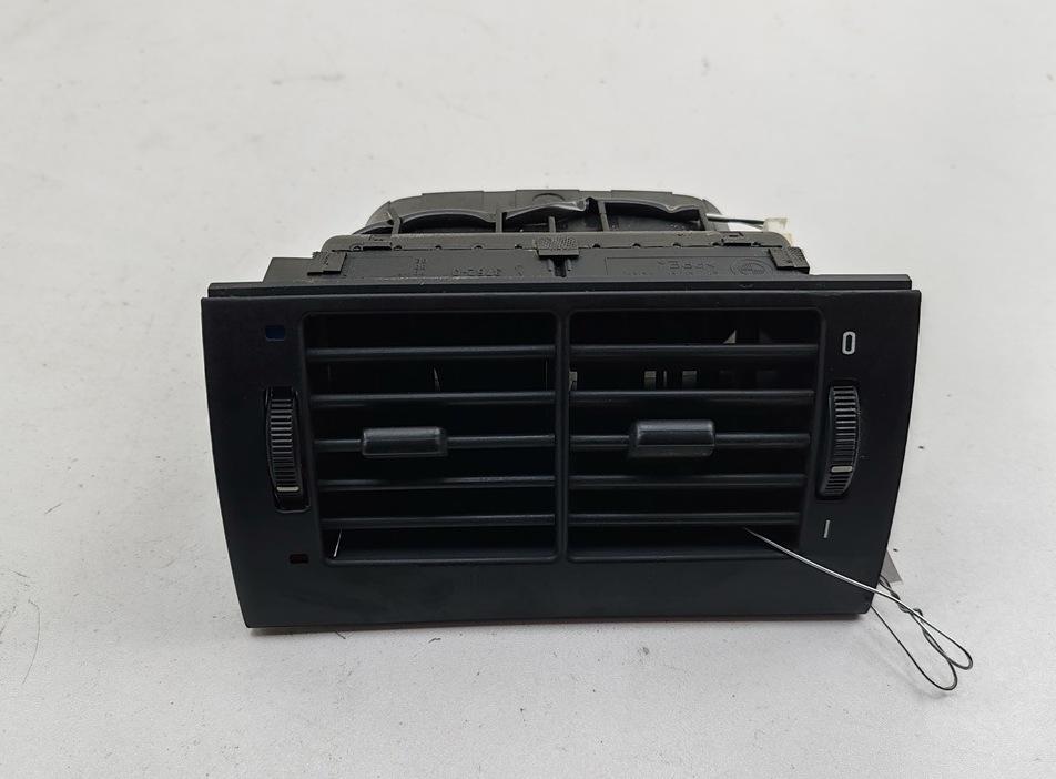 Дефлектор обдува салона