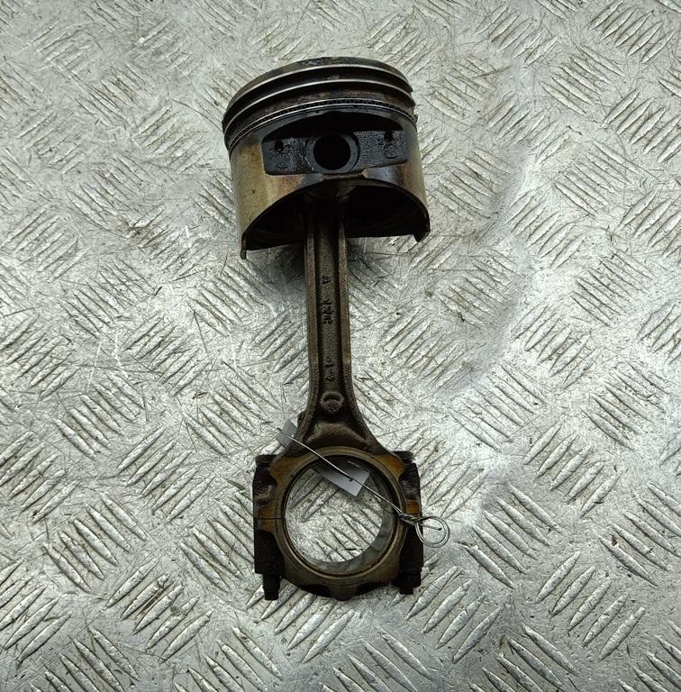 Поршень с шатуном