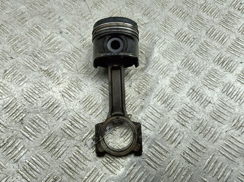 Поршень с шатуном