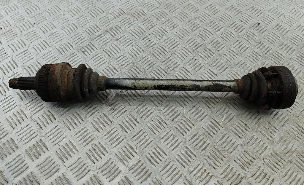 Полуось задняя