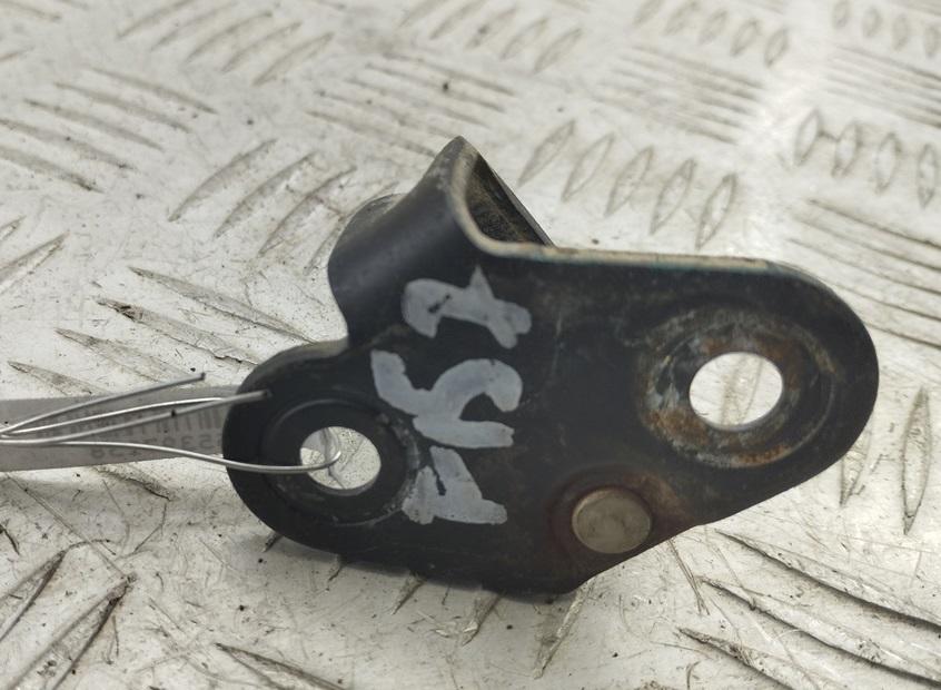 Ответная часть (скоба) замка двери