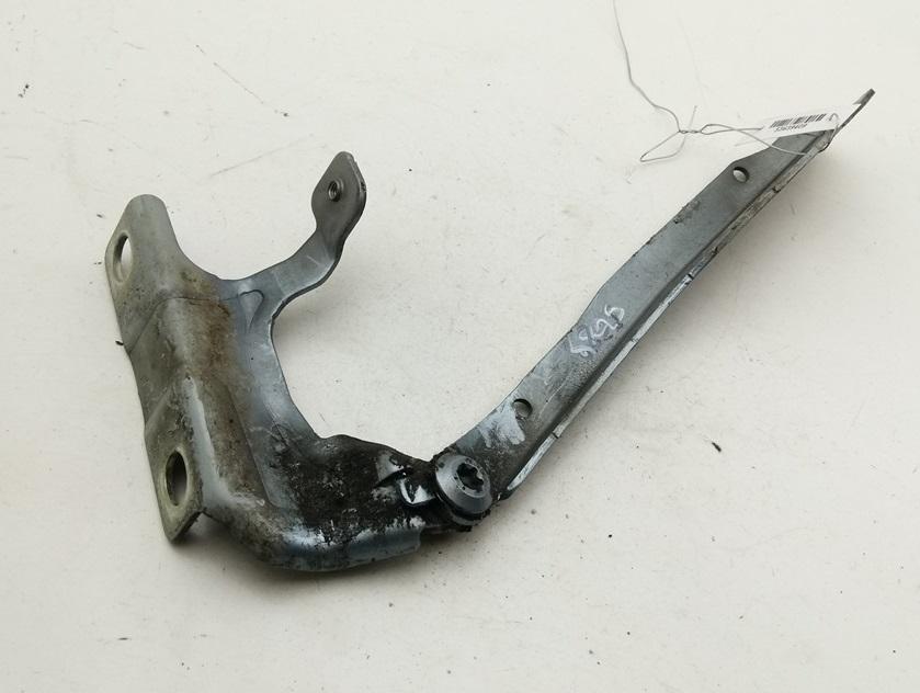Петля капота левая