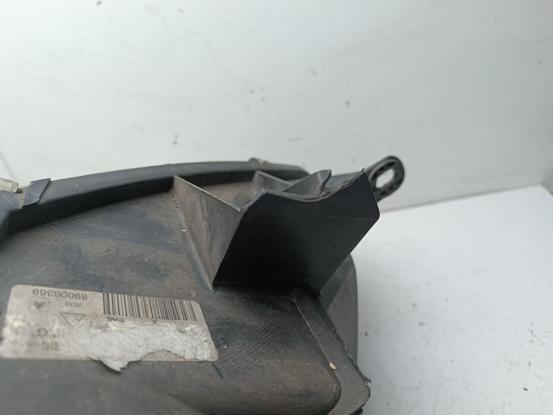 Фара левая
