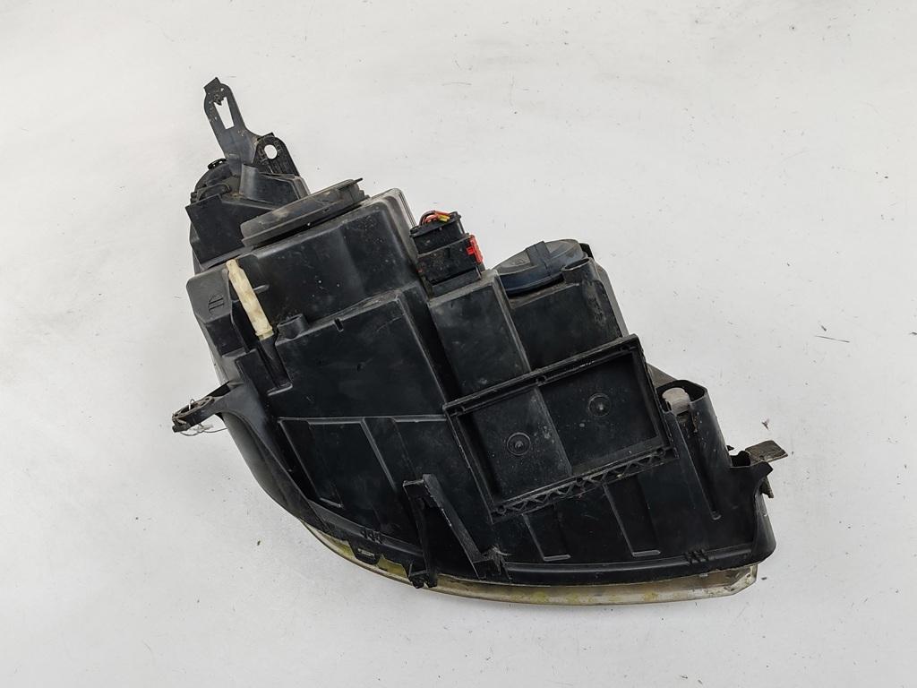 Фара левая