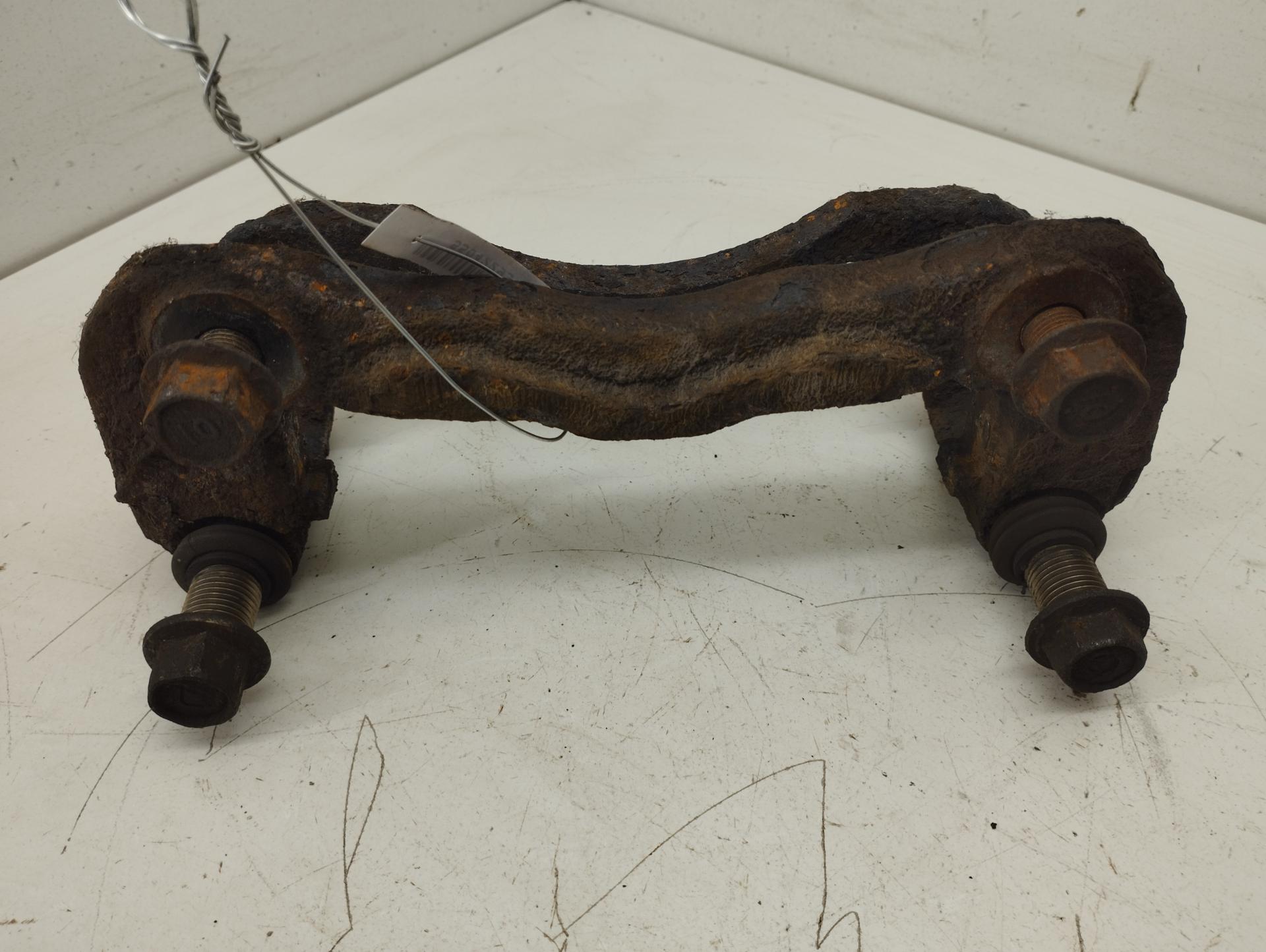 Скоба суппорта переднего
