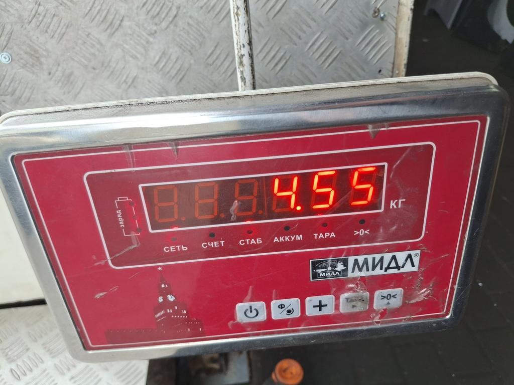 Обшивка двери передней левой