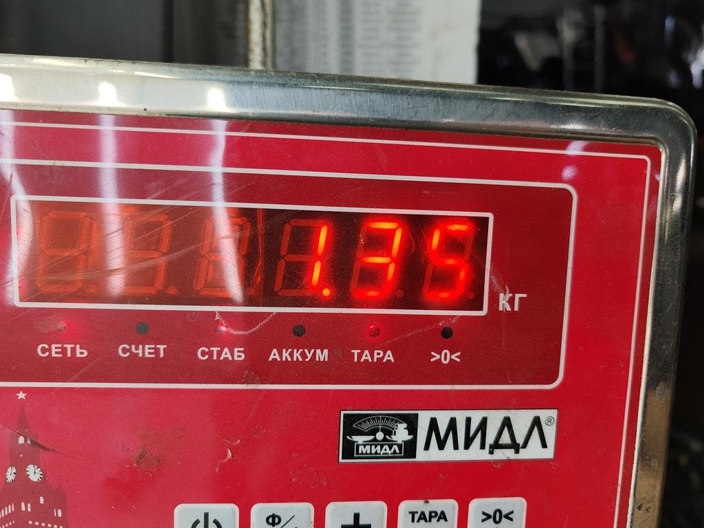 Петля двери