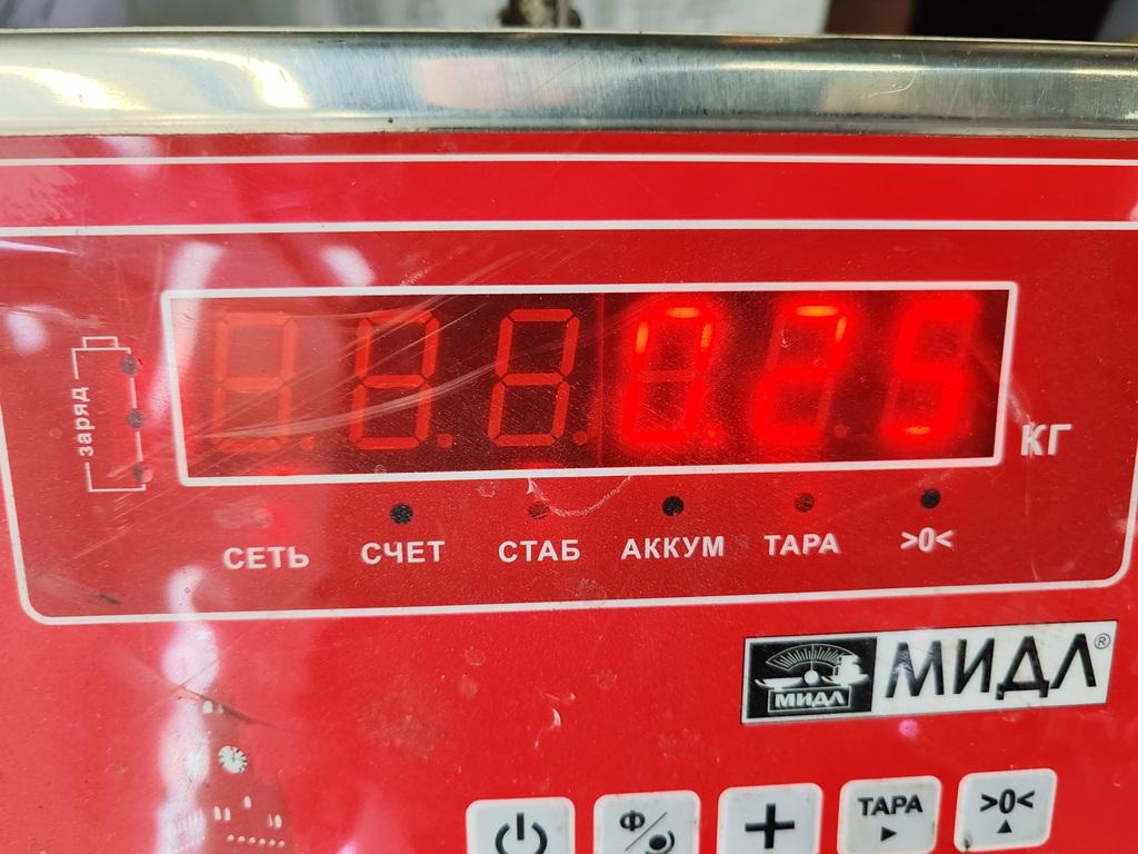 Накладка стекла заднего левого
