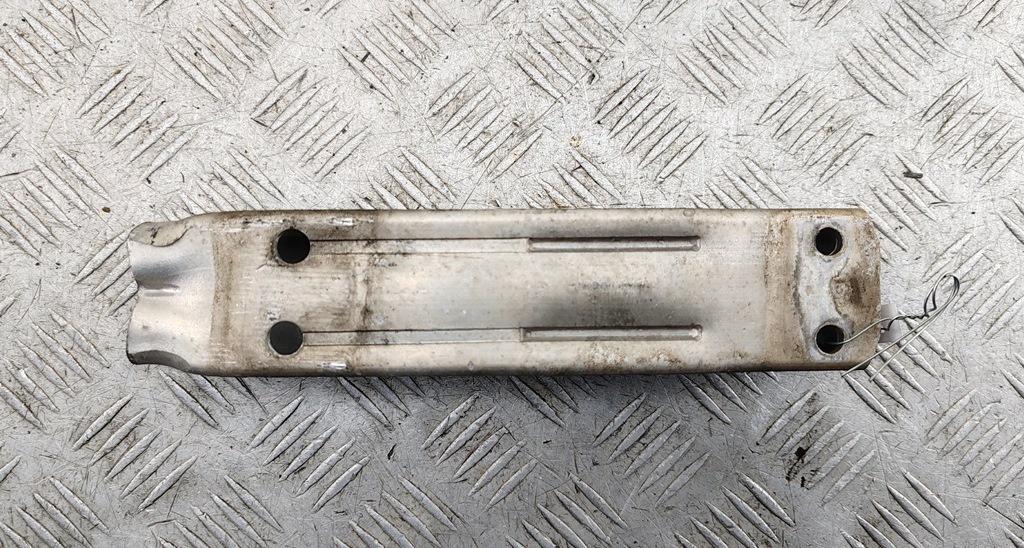 Кронштейн переднего бампера