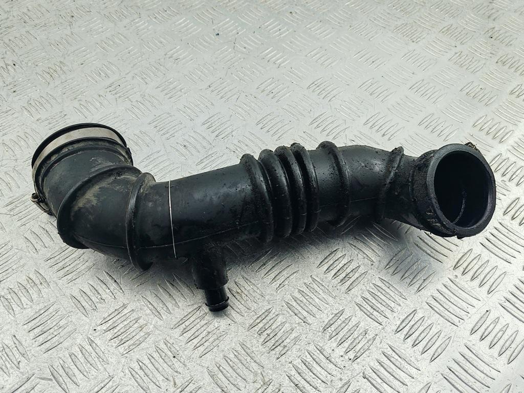 Патрубок воздушного фильтра