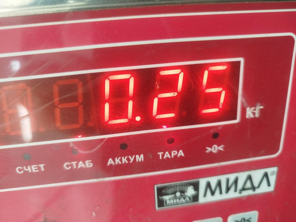 Накладка стекла заднего левого