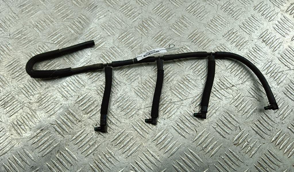 Трубка топливная