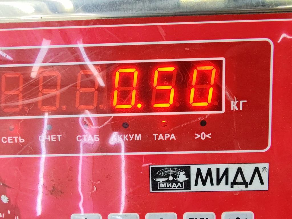 Петля крышки багажника