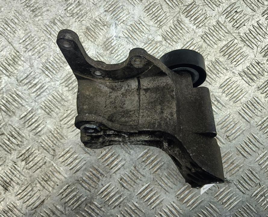 Кронштейн ГУР