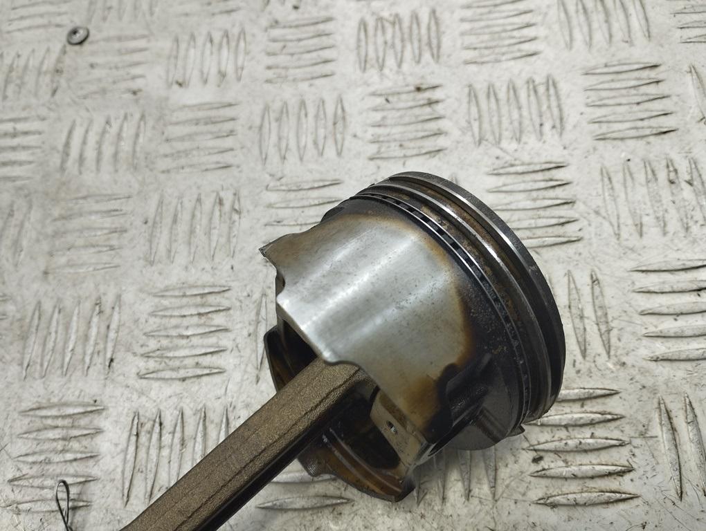 Поршень с шатуном