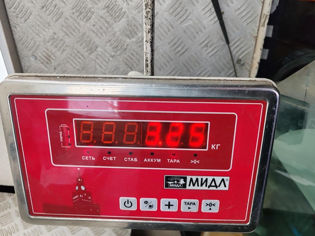 Обшивка двери передней левой