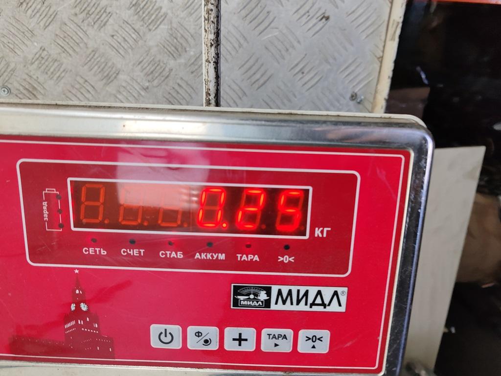 Накладка стекла заднего левого